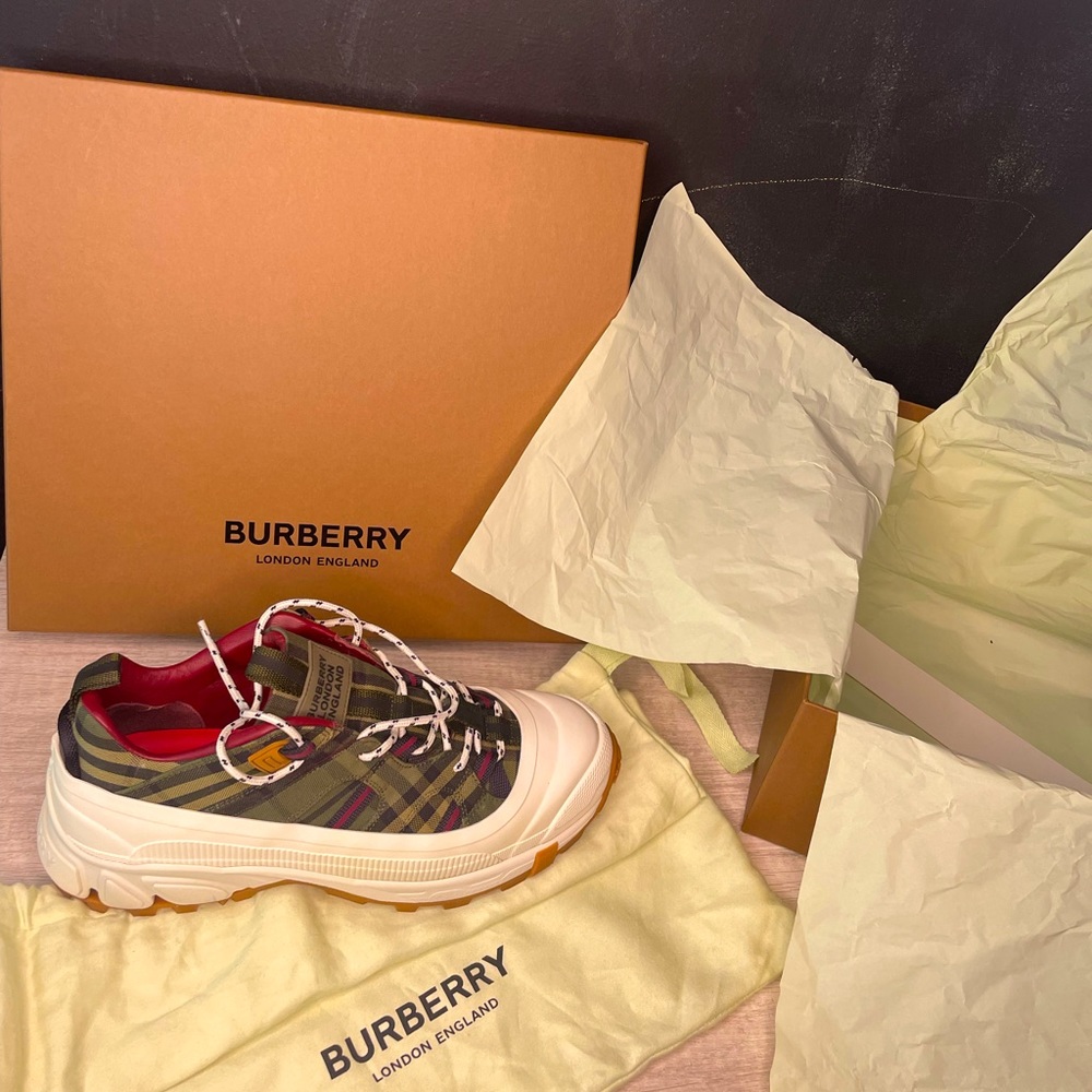 NEW Burberry Sneakers!